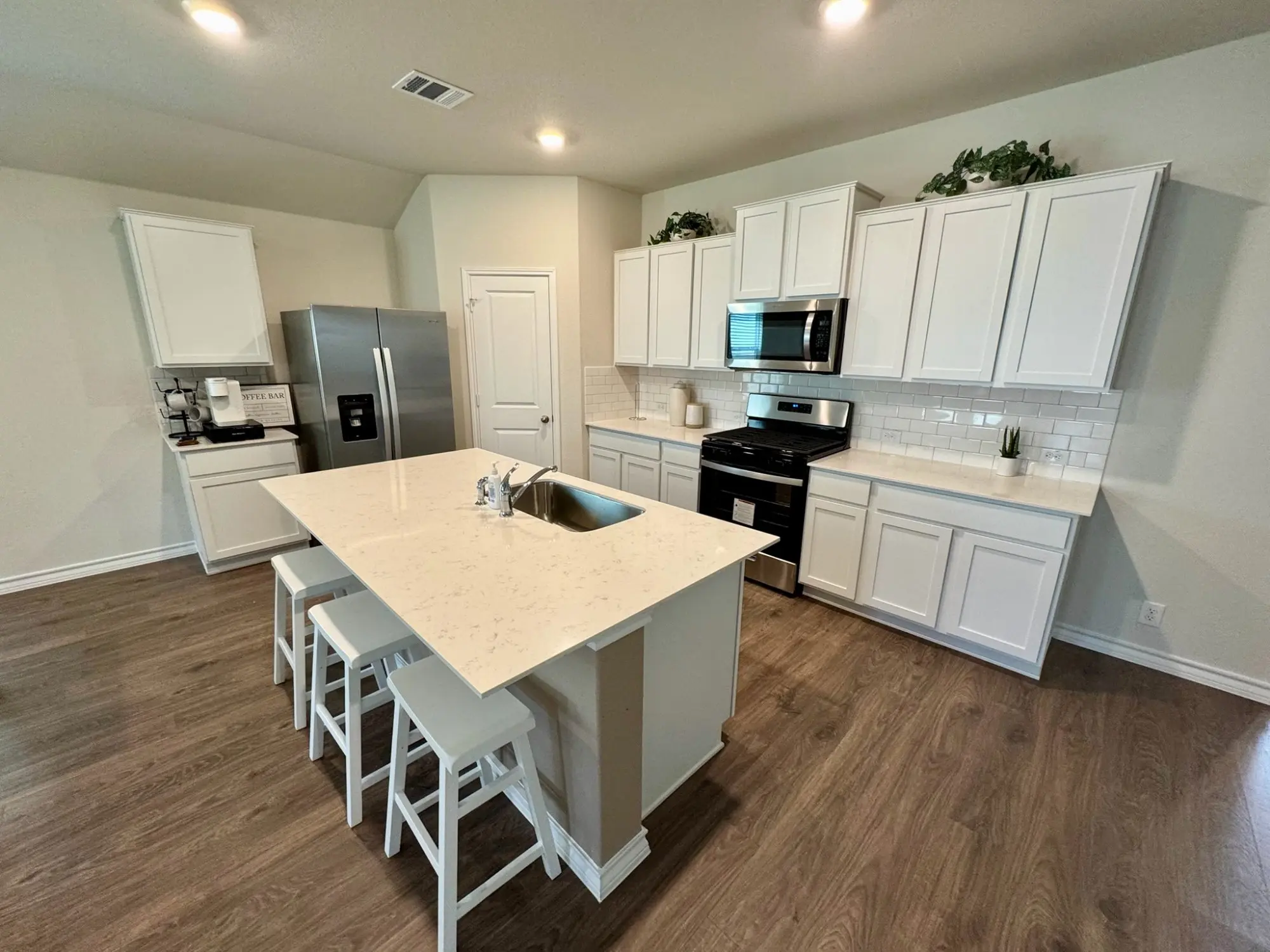 Full kitchen with island